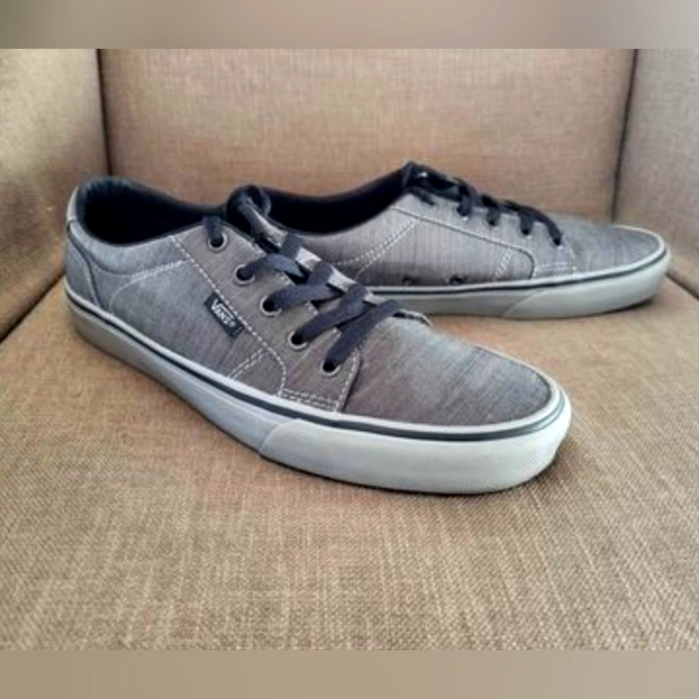 MEN'S SIZE 7.5/Women's Size 9 VANS GREY LIKE NEW SNEAKERS